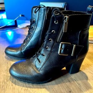Kelly & Katie Size 6.5 Black Kassena Bootie